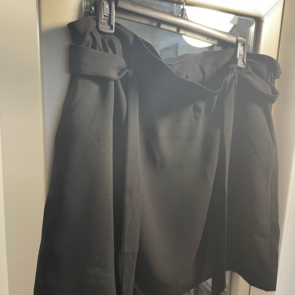 Skirt with pockets! - Picture 3 of 3